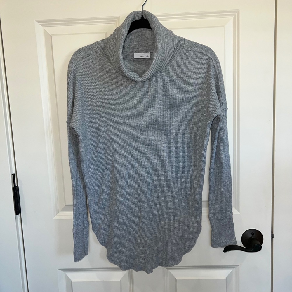 Aritzia Tna Oversized Thermal Turtleneck Long Sleeve Top Size XS‎ Gray